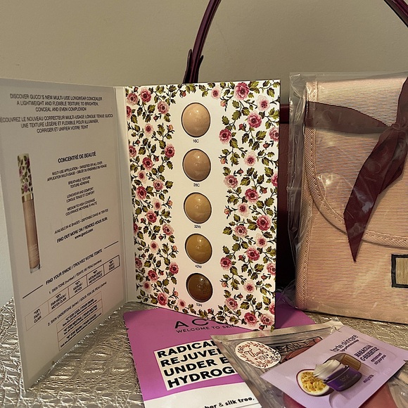 Gucci Handbags - Gucci Beauty Bundle, NEW, Light Pink